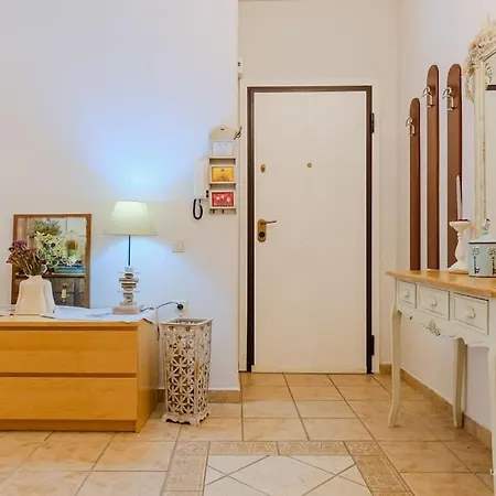 Apartment Printemps 2-bdrm Apartment, Vesta Philoxenia *