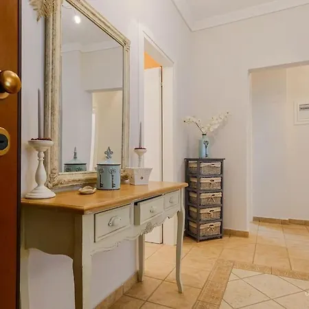 Apartment Printemps 2-bdrm Apartment, Vesta Philoxenia
