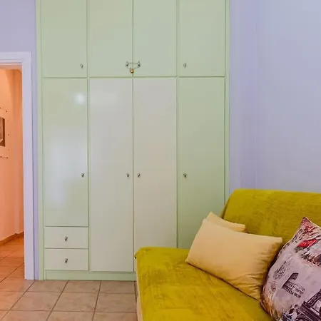 Apartment Printemps 2-bdrm Apartment, Vesta Philoxenia *
