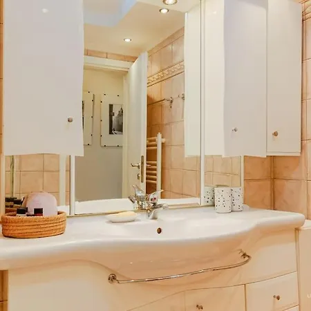 Printemps 2-bdrm Apartment, Vesta Philoxenia * Thessaloniki