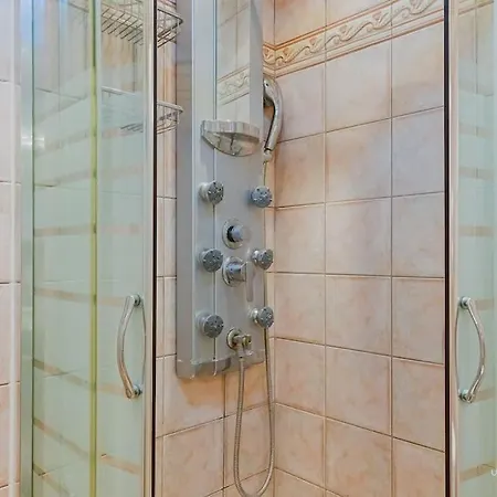 Printemps 2-bdrm Apartment, Vesta Philoxenia *