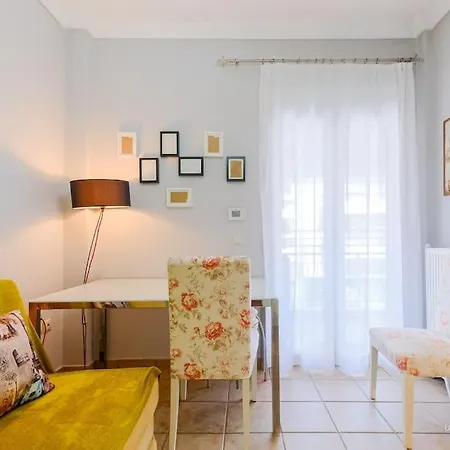 Apartment Printemps 2-bdrm Apartment, Vesta Philoxenia *