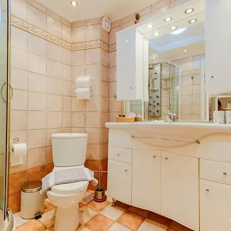 Printemps 2-bdrm Apartment, Vesta Philoxenia Thessaloniki