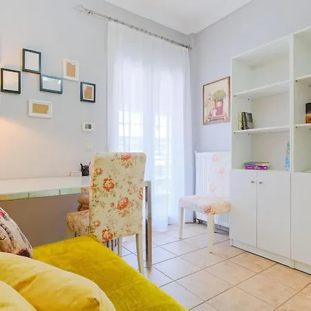 Printemps 2-bdrm Apartment, Vesta Philoxenia Apartamento